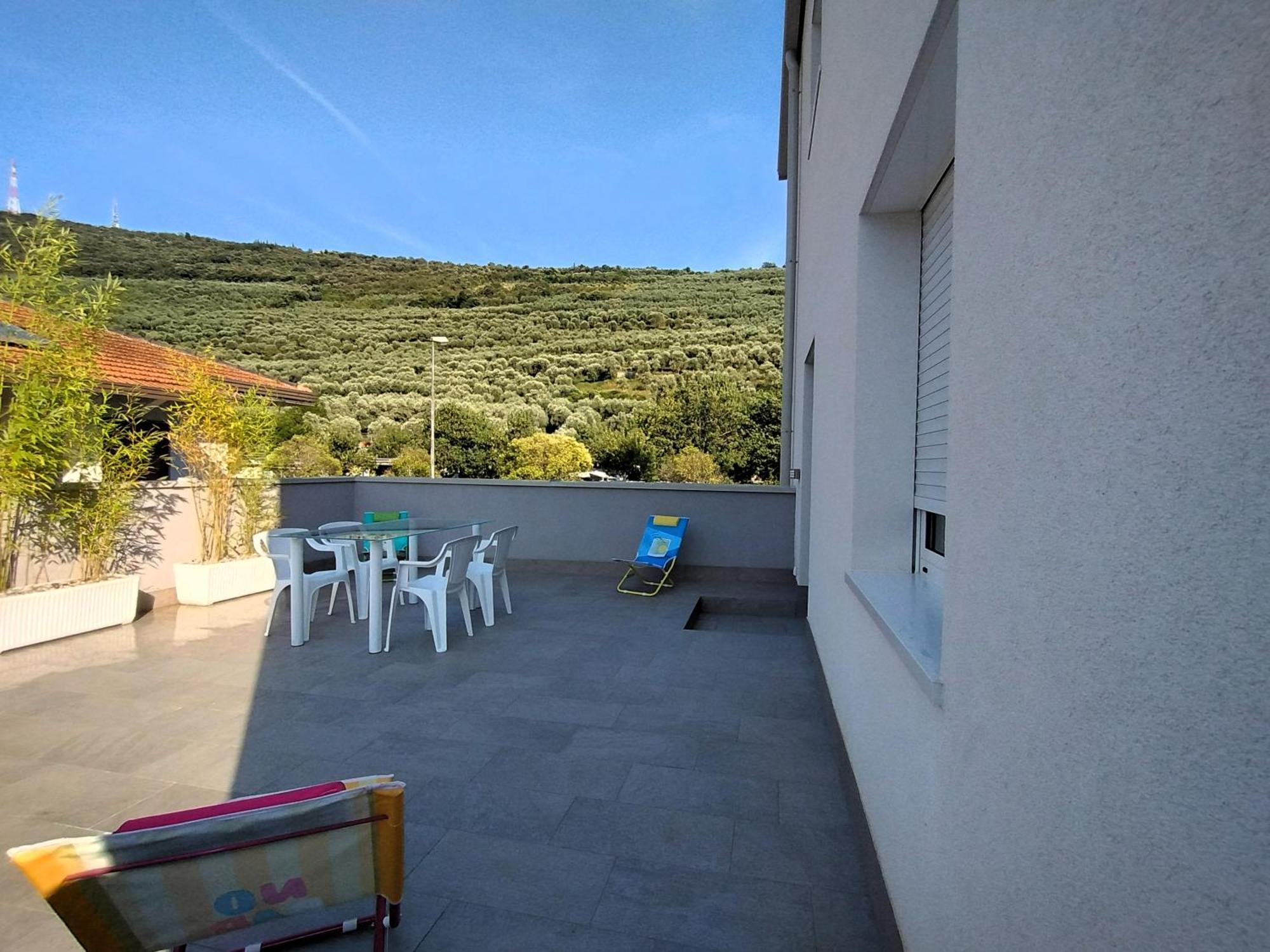 Active Wind Apartment Riva del Garda Luaran gambar