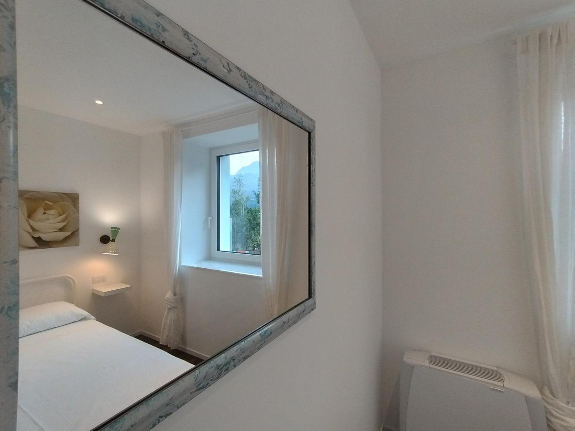 Active Wind Apartment Riva del Garda Luaran gambar