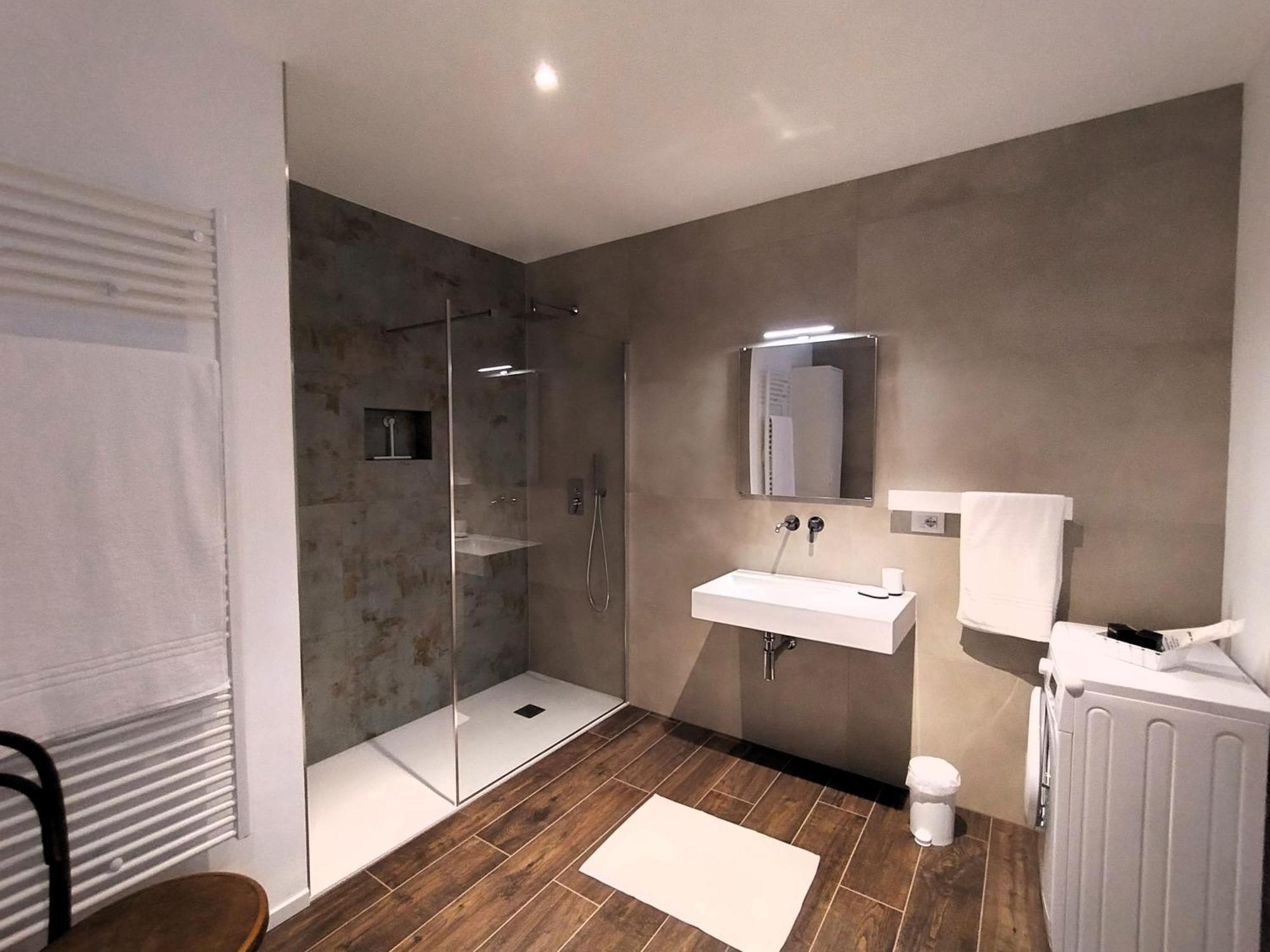 Active Wind Apartment Riva del Garda Luaran gambar
