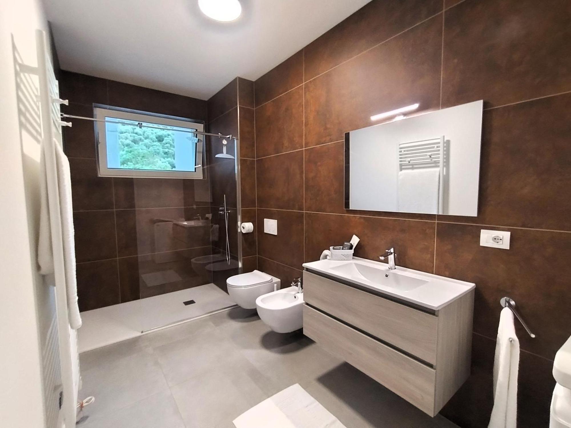 Active Wind Apartment Riva del Garda Luaran gambar